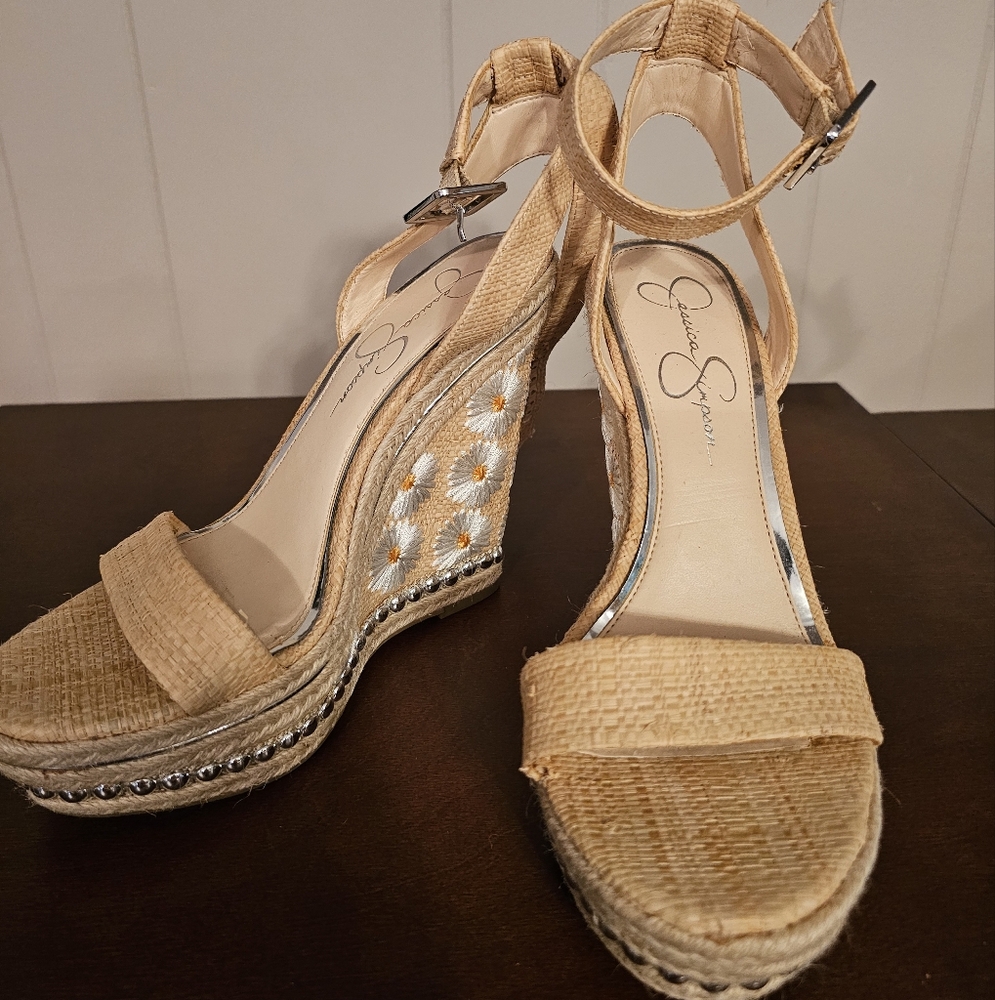 Jessica Simpson Tan Wedge Sandals with Daisy Design